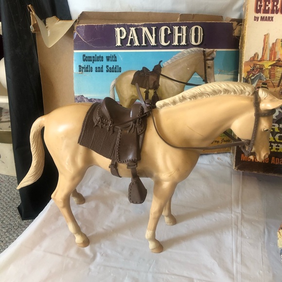 Fort Apache Fighters Geronimo Custer Capt Maddox 2 horse Pancho & Comanche - Picture 7 of 11